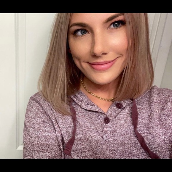 Meet your Posher, Heather - Picture 2 of 8